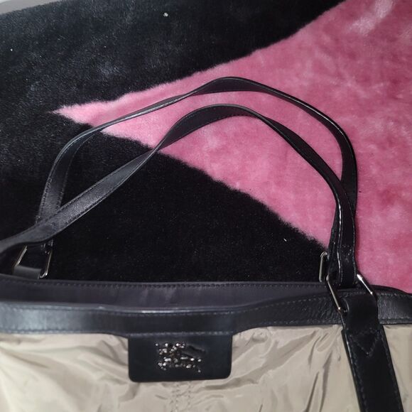 Authentic Burberry Large Nylon Tote Shoulderbag - Picture 3 of 6